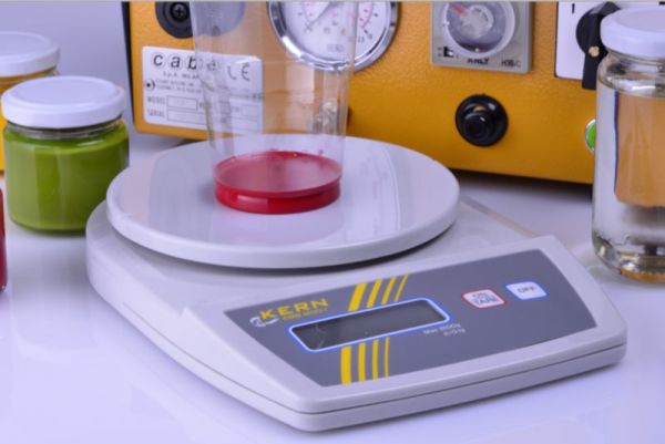 Precision scale